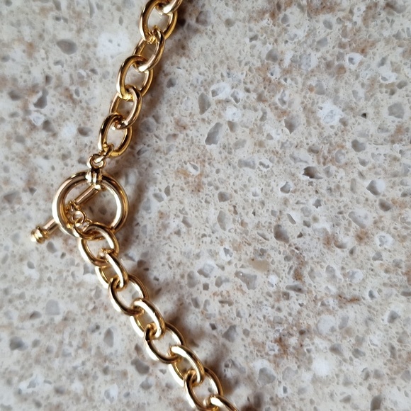 Gold charm necklace - Picture 4 of 5